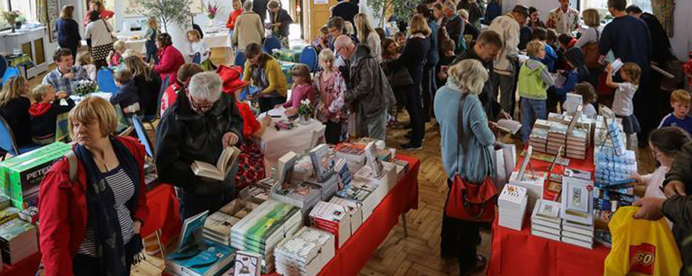 A bunch of people at a book fair